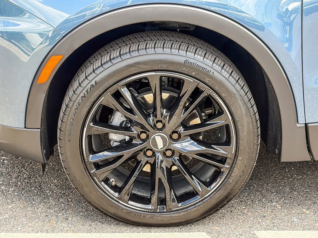 Used 2025 Cadillac XT4 Premium Luxury w/ Cold Weather Package AWD/4WD image 15