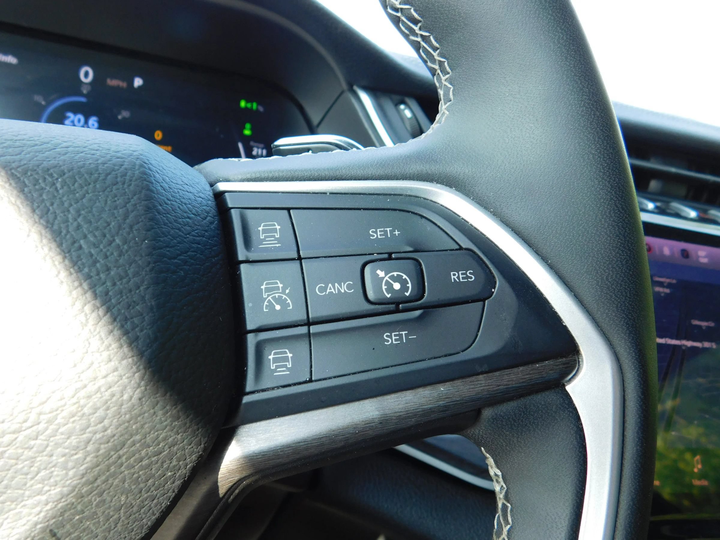 Used 2024 Jeep Grand Cherokee Limited 4xe AWD/4WD image 25