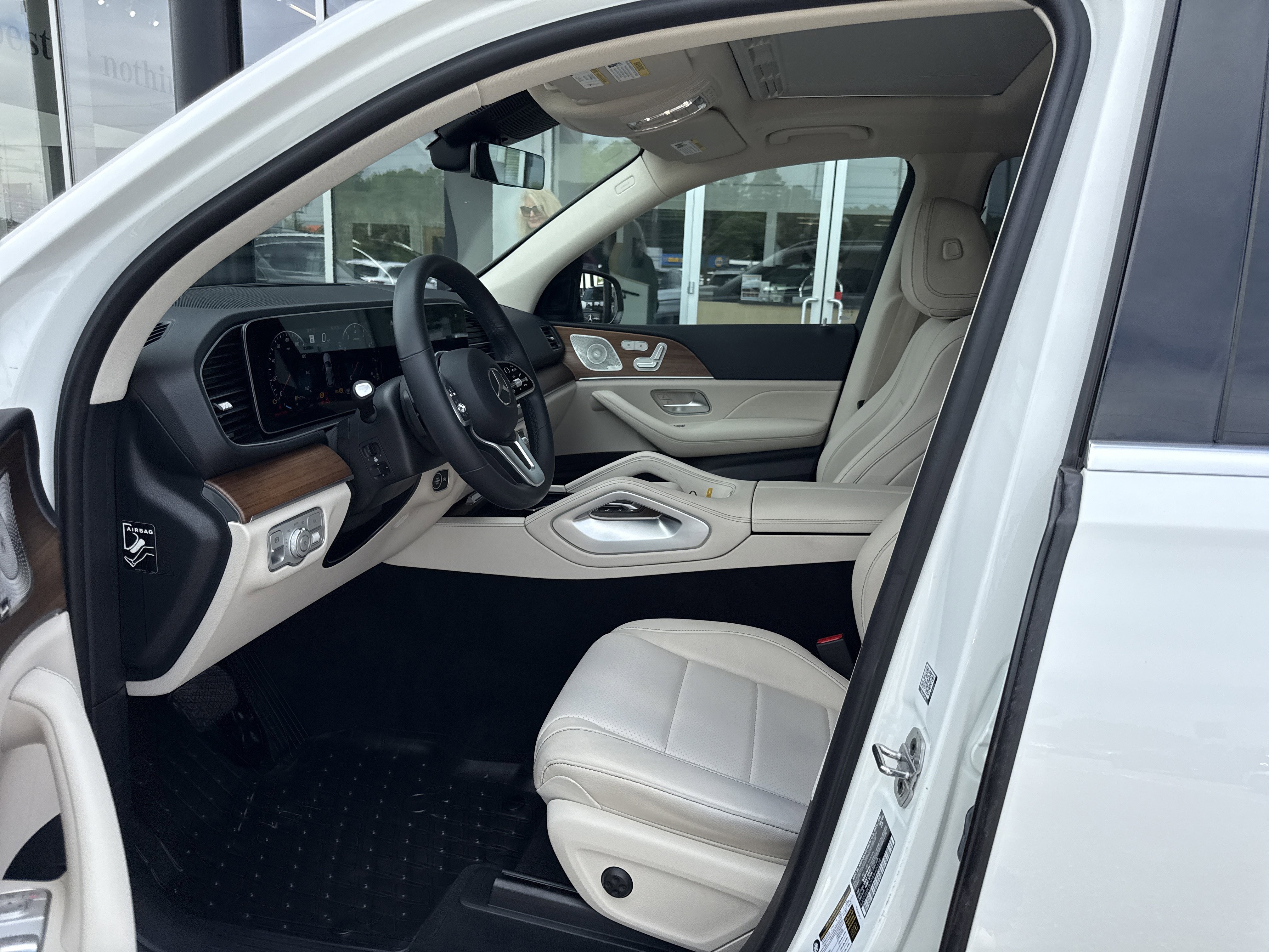 Used 2023 Mercedes-Benz GLE 450 4MATIC image 10