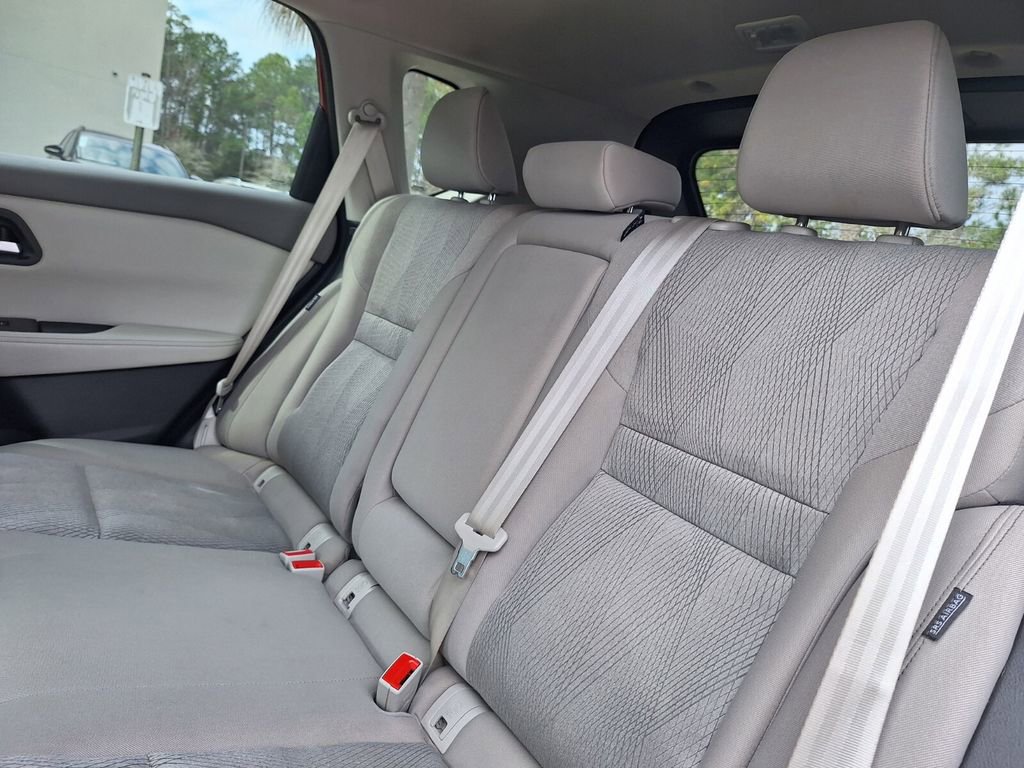 Used 2025 Nissan Rogue SV image 23