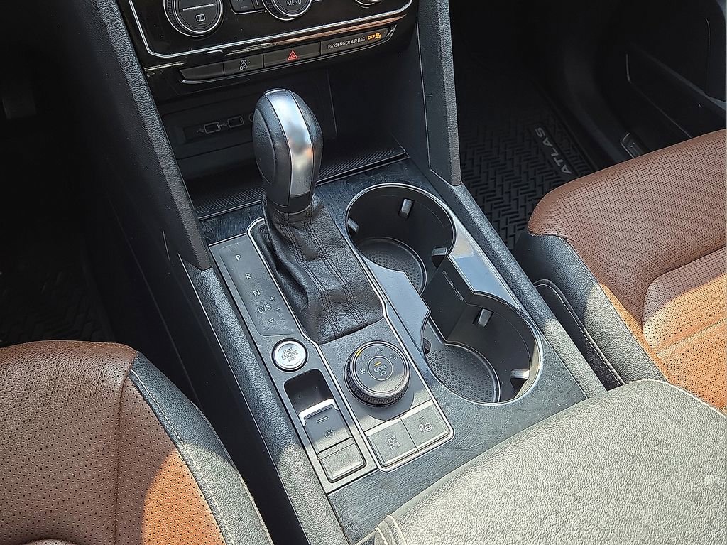 Used 2021 Volkswagen Atlas SEL Premium image 32