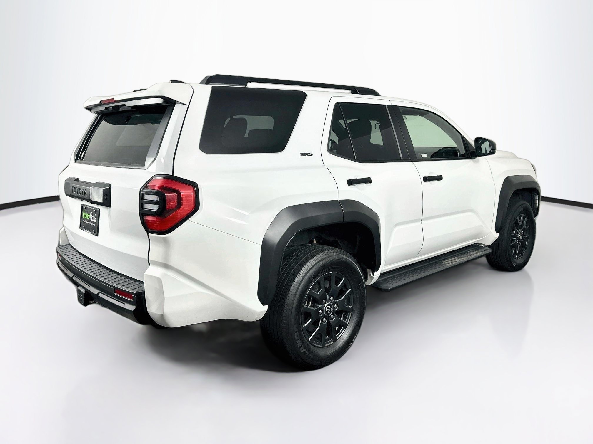 Used 2025 Toyota 4Runner SR5 AWD/4WD image 9