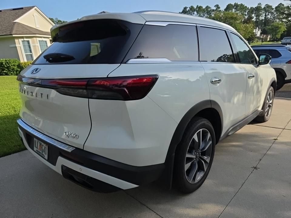 Certified 2023 INFINITI QX60 Luxe w/ Cargo Package FWD image 10