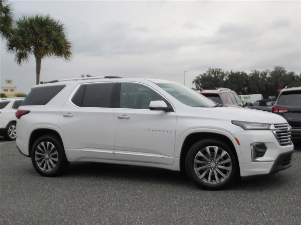 Used 2023 Chevrolet Traverse Premier image 2