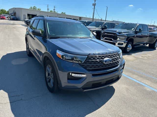 Used 2021 Ford Explorer XLT w/ Equipment Group 202A AWD/4WD image 24