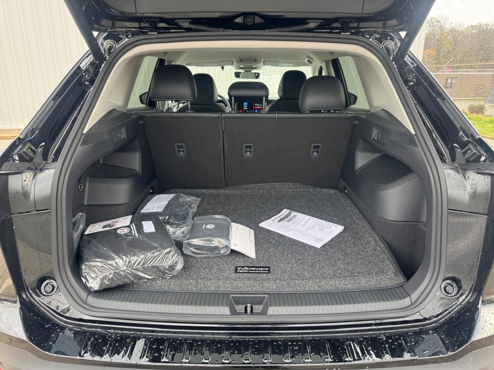 New 2026 Volkswagen Tiguan SE AWD/4WD image 15