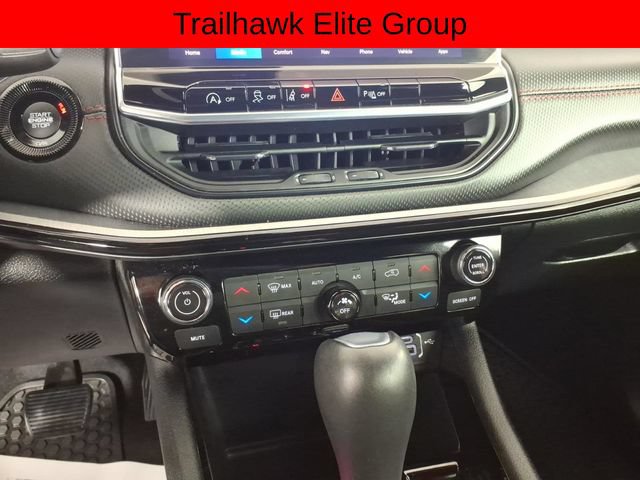 Used 2024 Jeep Compass Trailhawk w/ Trailhawk Elite Group AWD/4WD image 21