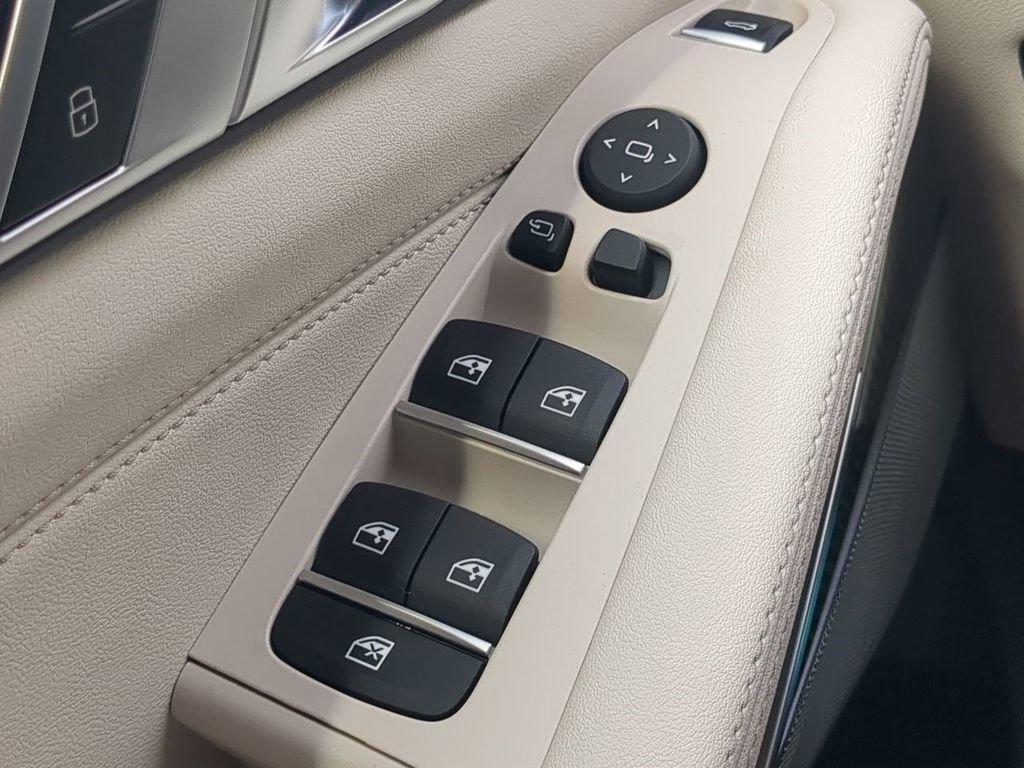 New 2026 BMW X5 M60i image 25