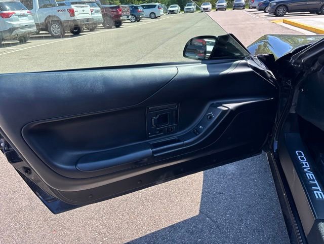 Used 1994 Chevrolet Corvette Convertible RWD image 12