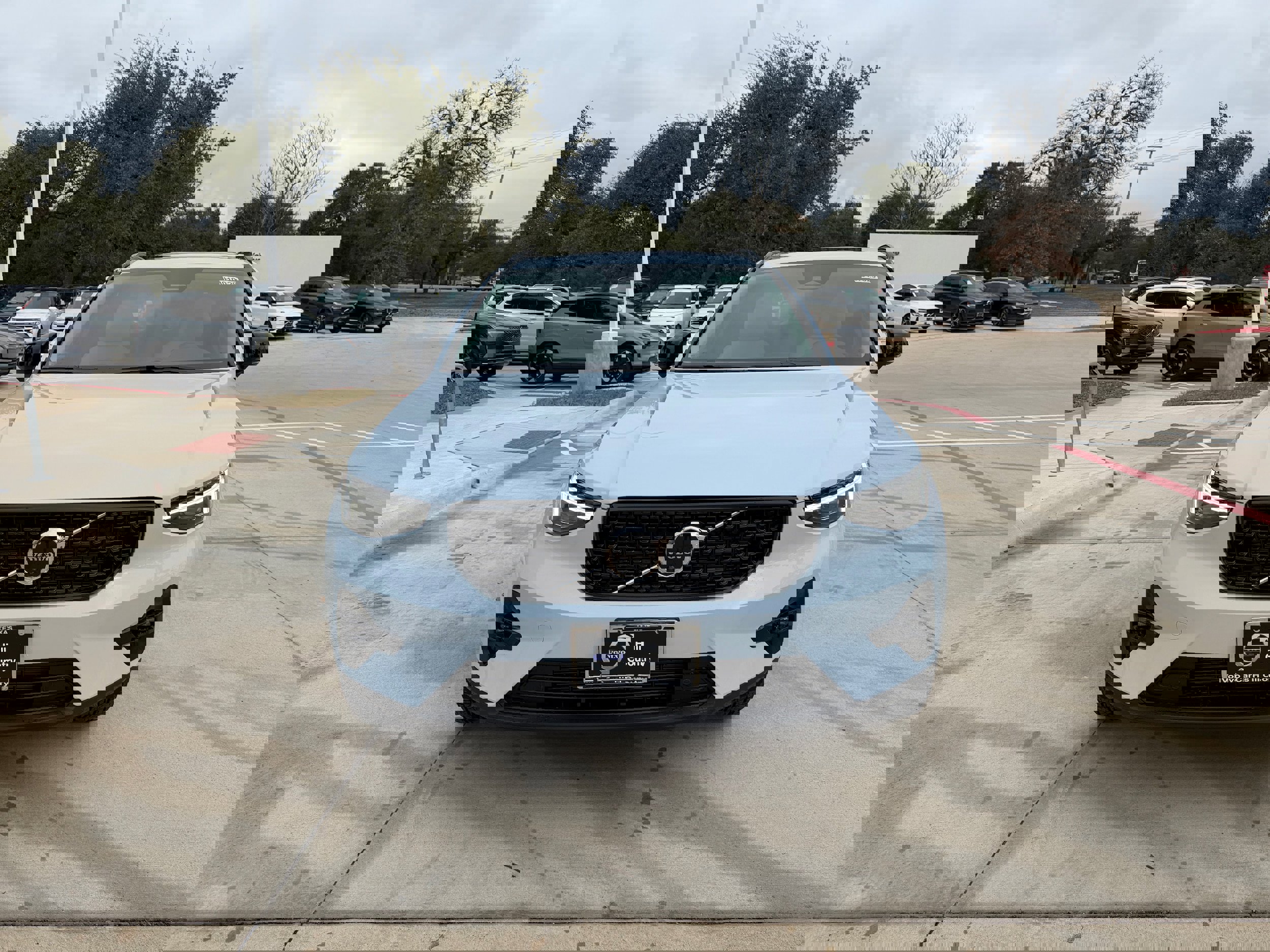 New 2026 Volvo XC40 B4 Plus w/ Protection Package Premier FWD image 6