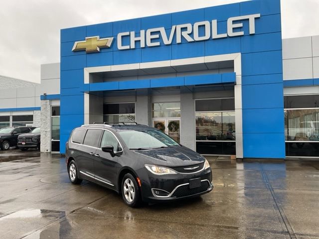 Used 2017 Chrysler Pacifica Touring-L Plus