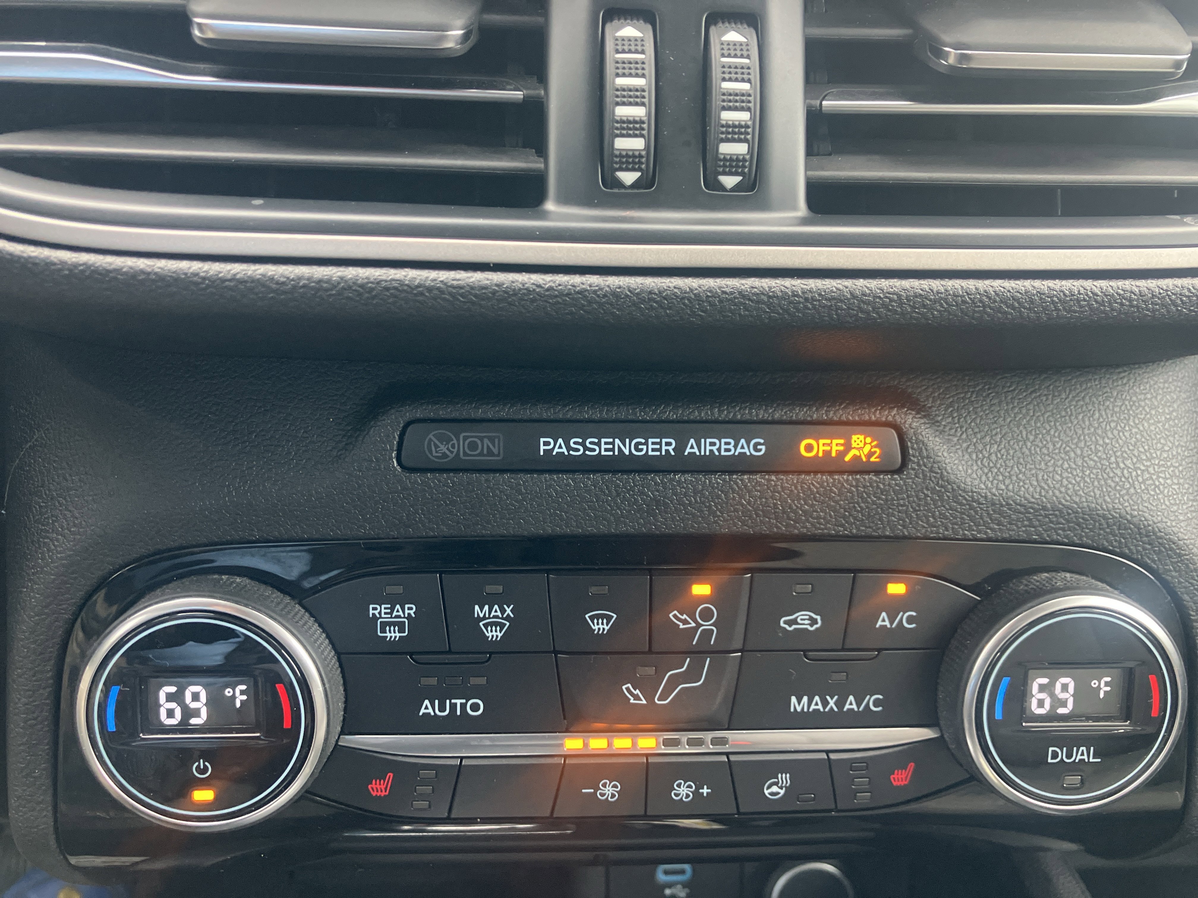 Used 2021 Ford Escape SE w/ Convenience Package image 30