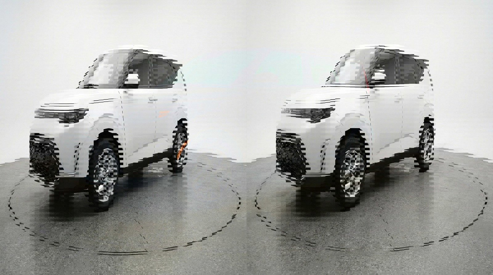 Used 2025 Kia Soul LX w/ LX Technology Package image 3