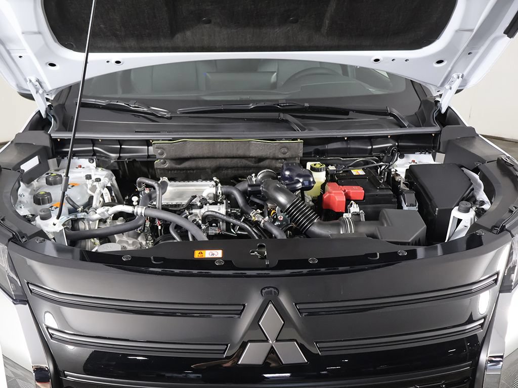 New 2026 Mitsubishi Outlander LE AWD/4WD image 19