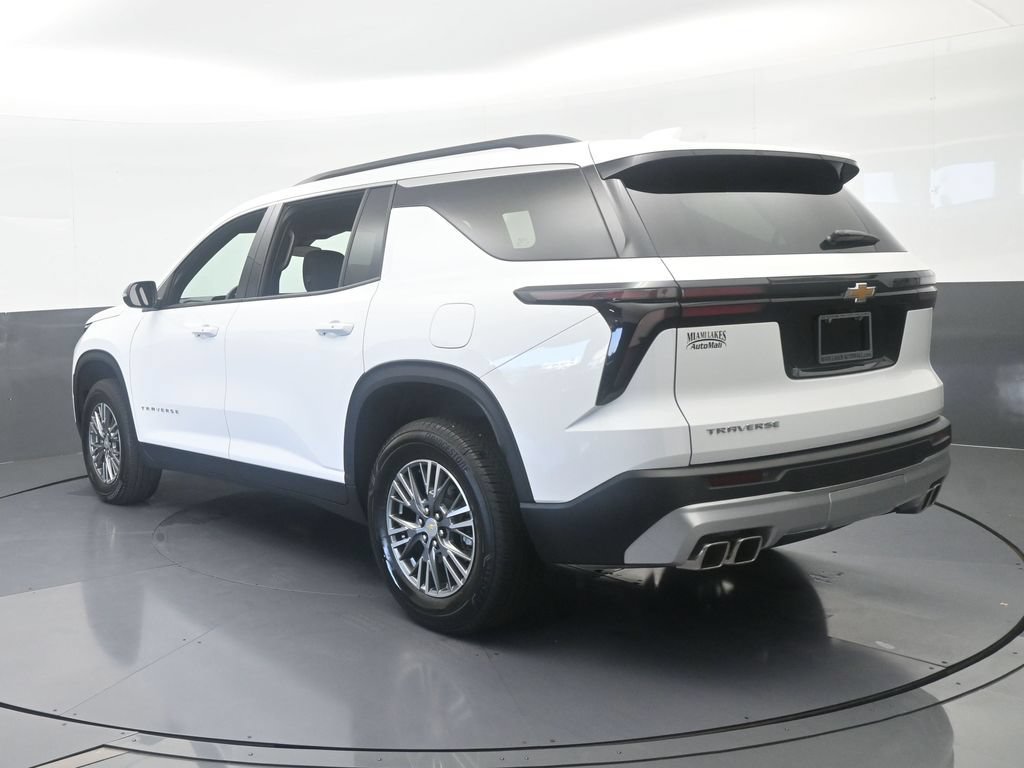 Used 2025 Chevrolet Traverse LT FWD image 4