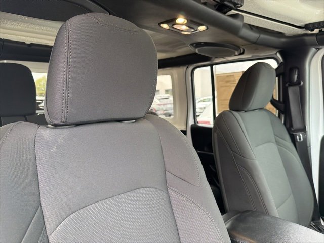 Used 2021 Jeep Wrangler Unlimited Sport image 32