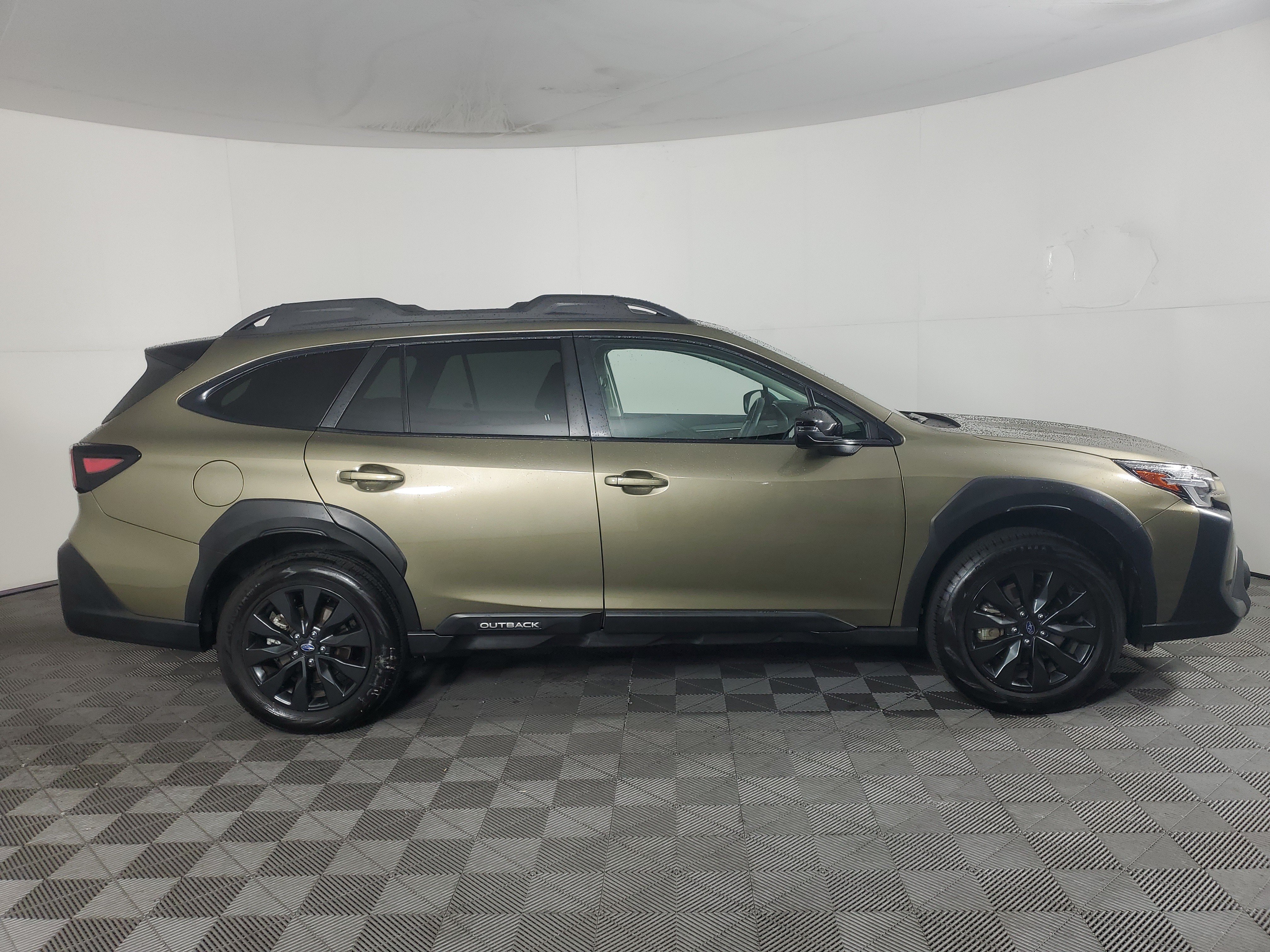 Used 2024 Subaru Outback Onyx Edition AWD/4WD image 3