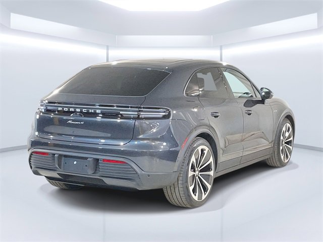 New 2025 Porsche Macan 4 Electric image 7