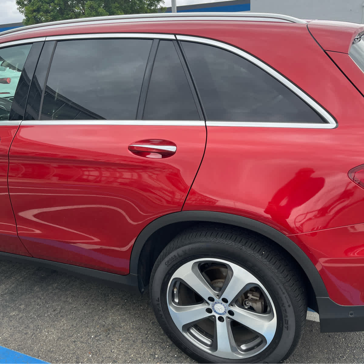 Used 2017 Mercedes-Benz GLC 300 4MATIC image 3