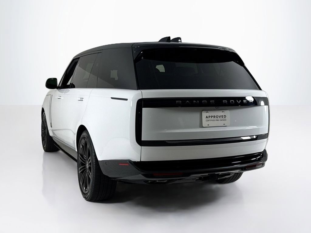 Used 2024 Land Rover Range Rover Long Wheelbase Autobiography image 3