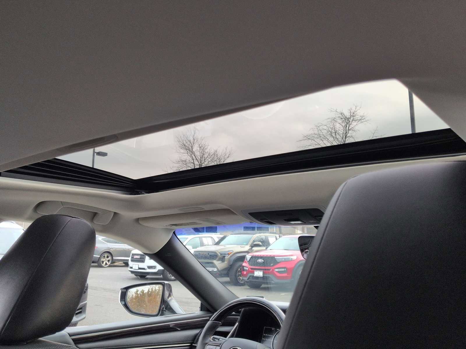 Used 2019 Lexus ES 350 w/ Premium Package image 23