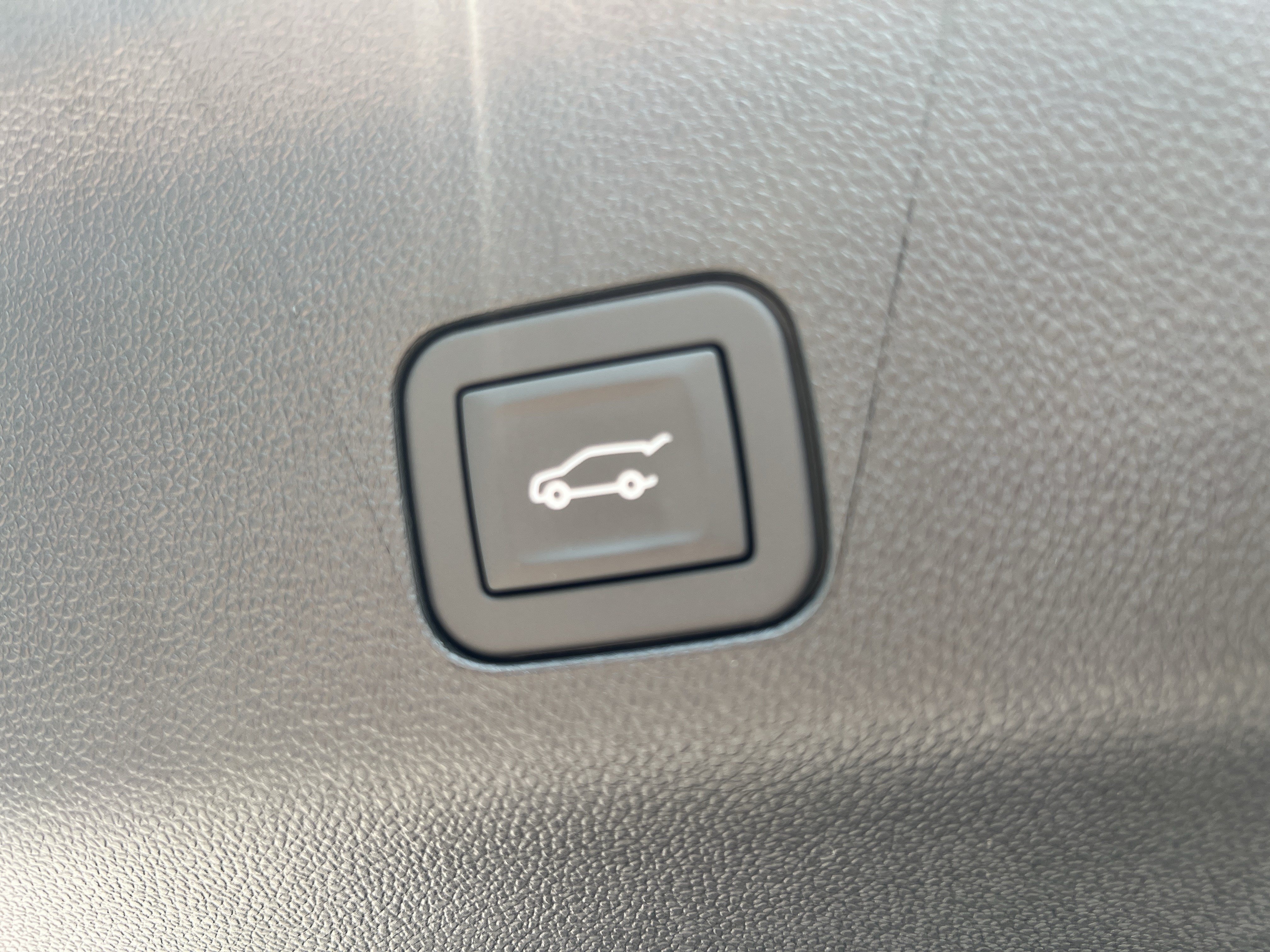 New 2026 GMC Yukon XL Denali AWD/4WD image 18