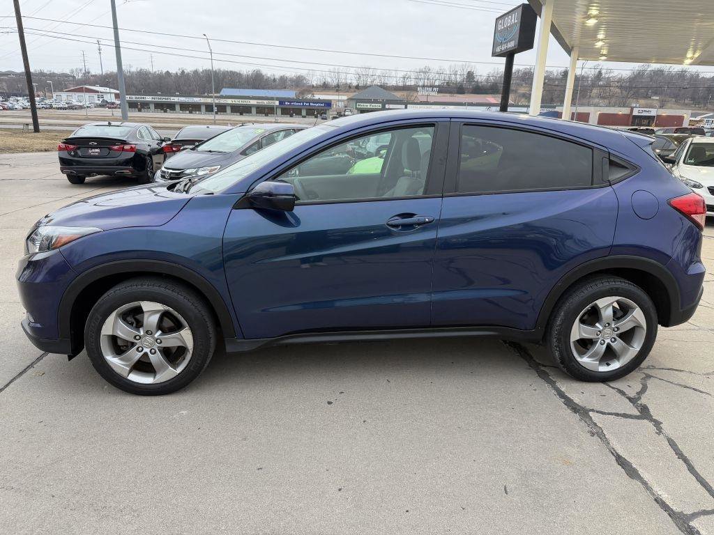 Used 2017 Honda HR-V EX image 4