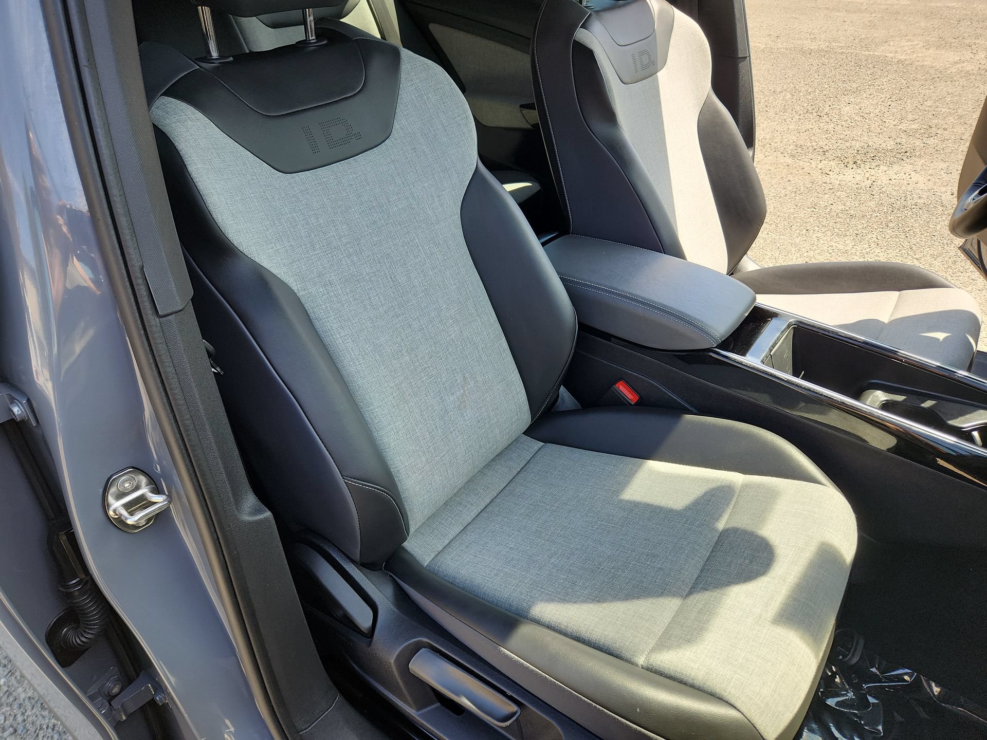 Used 2023 Volkswagen ID.4 Pro RWD image 25