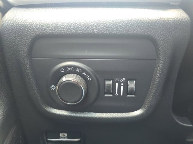 New 2025 Jeep Grand Cherokee L Laredo w/ Luxury Tech Group I image 11