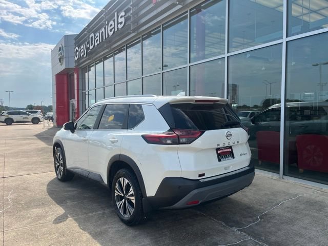 Used 2023 Nissan Rogue SV w/ SV Premium B Package AWD/4WD image 2