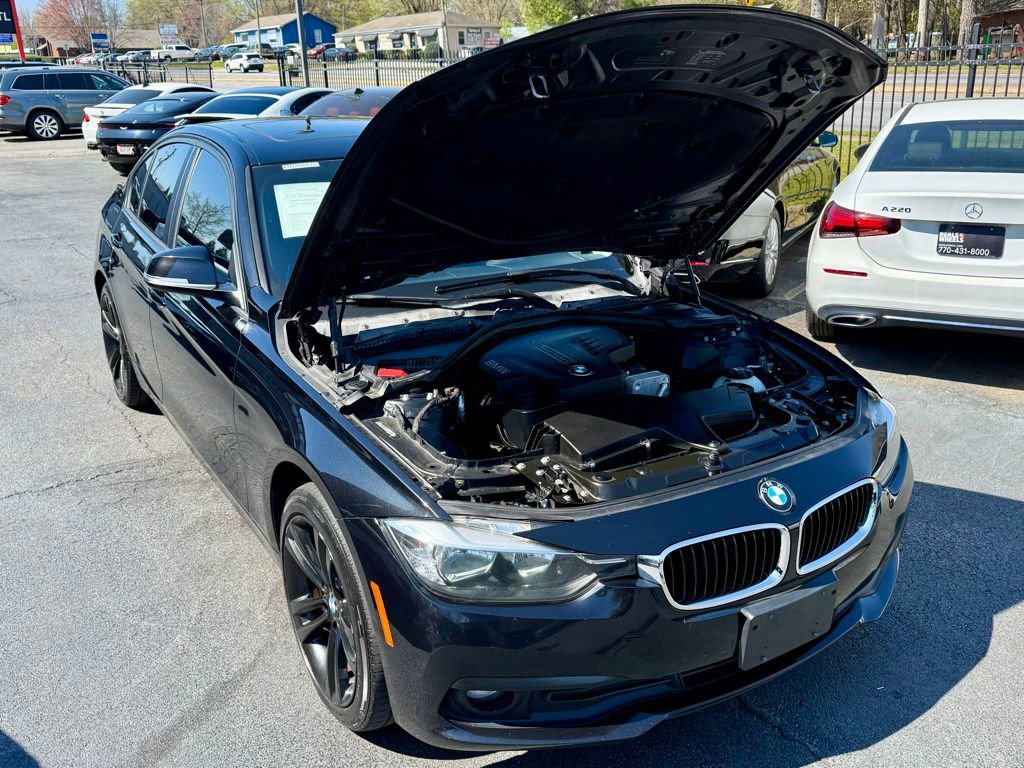 Used 2016 BMW 320i Sedan RWD image 4