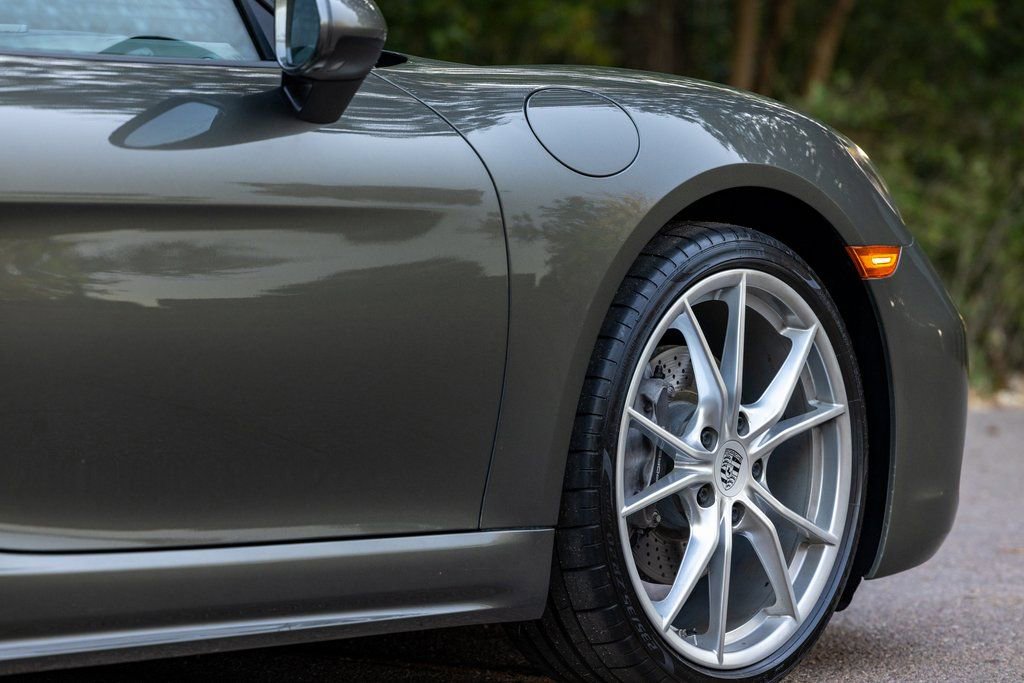 Used 2021 Porsche 718 Boxster Base w/ Premium Package image 38