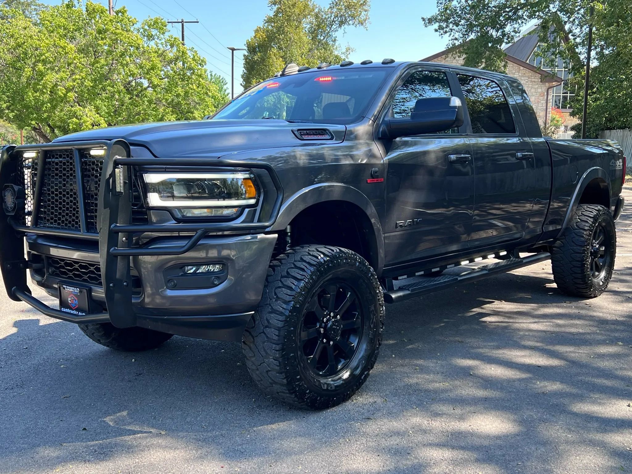 Used 2021 RAM 2500 Laramie w/ Night Edition image 9