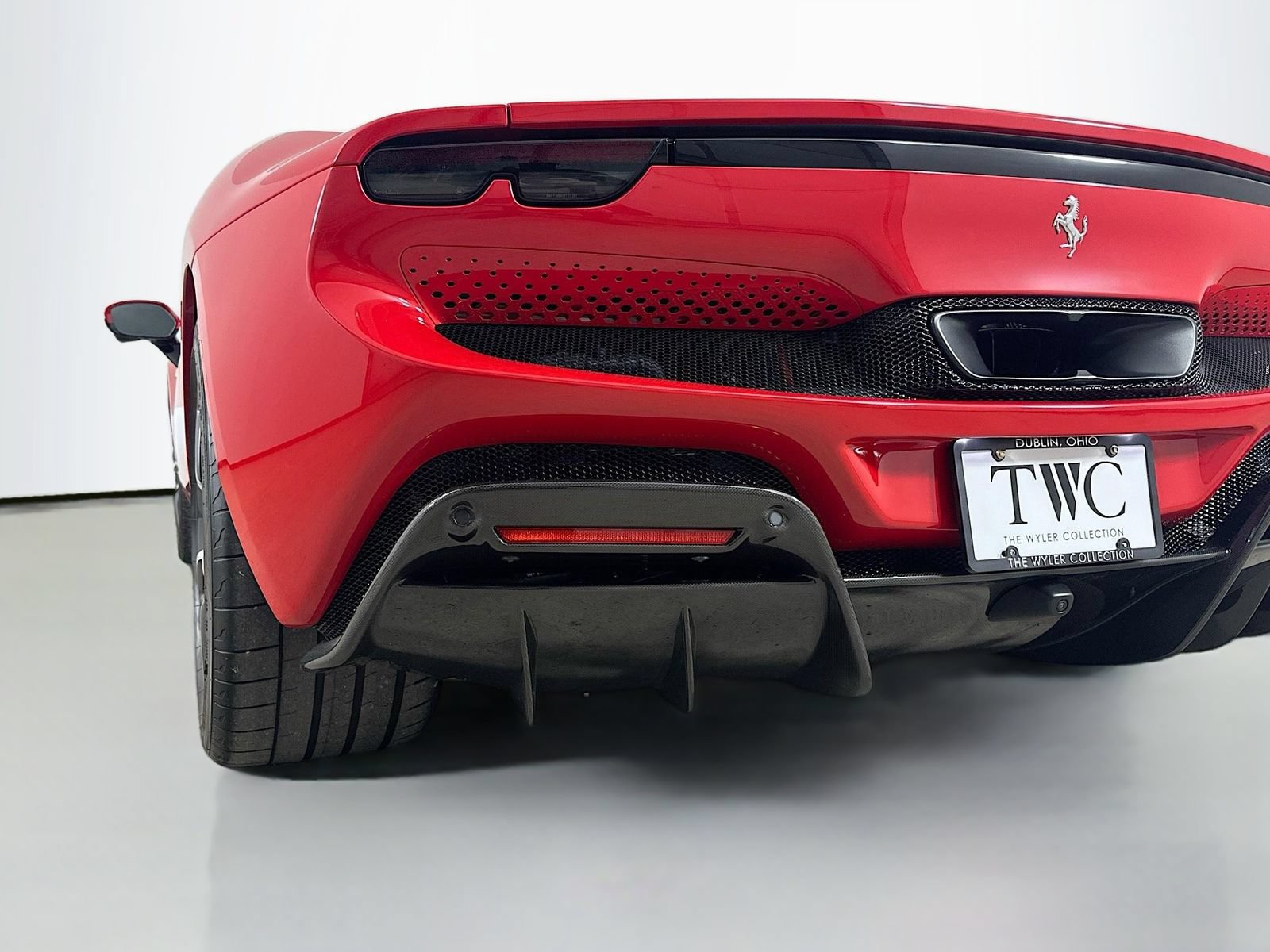 Used 2025 Ferrari 296 GTB RWD image 39