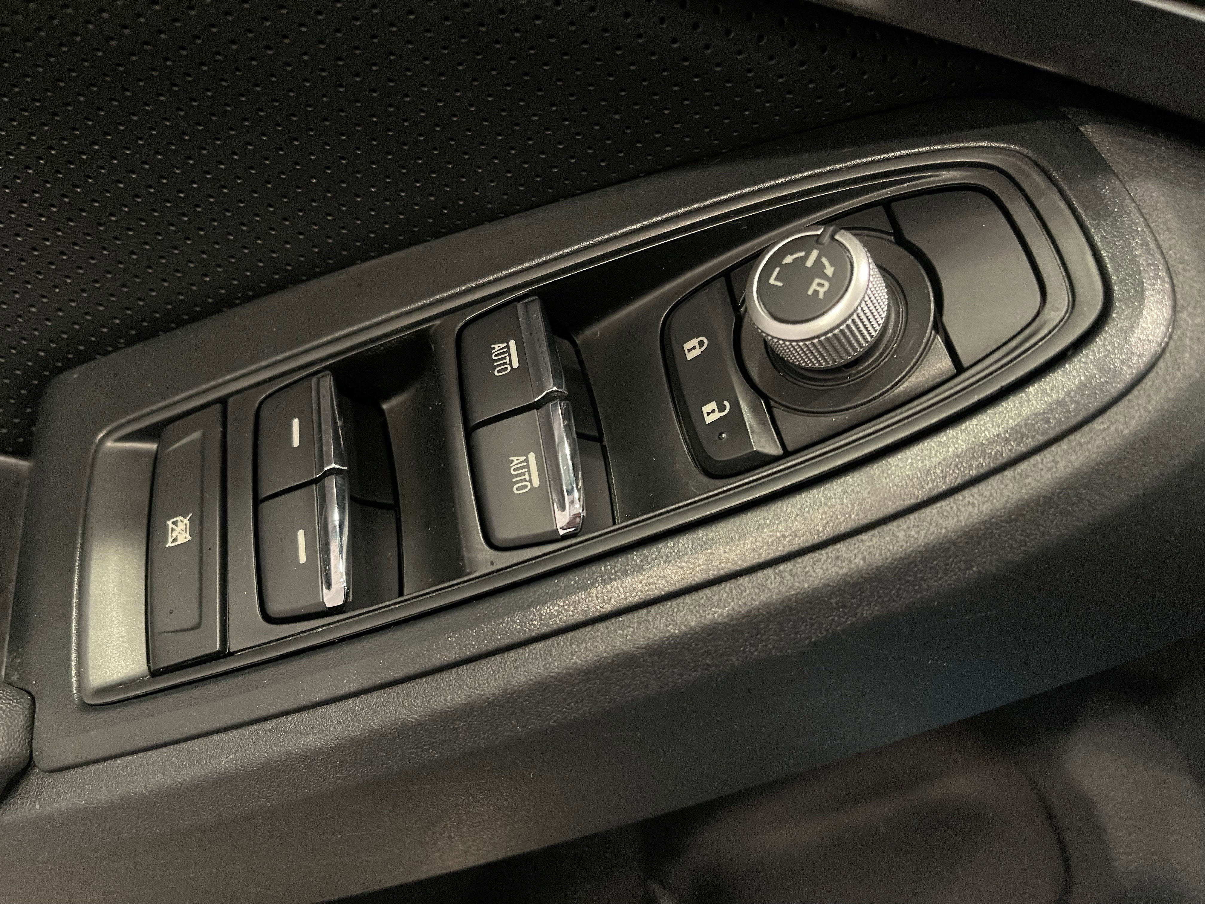 Used 2019 Subaru Impreza 2.0i Limited image 12