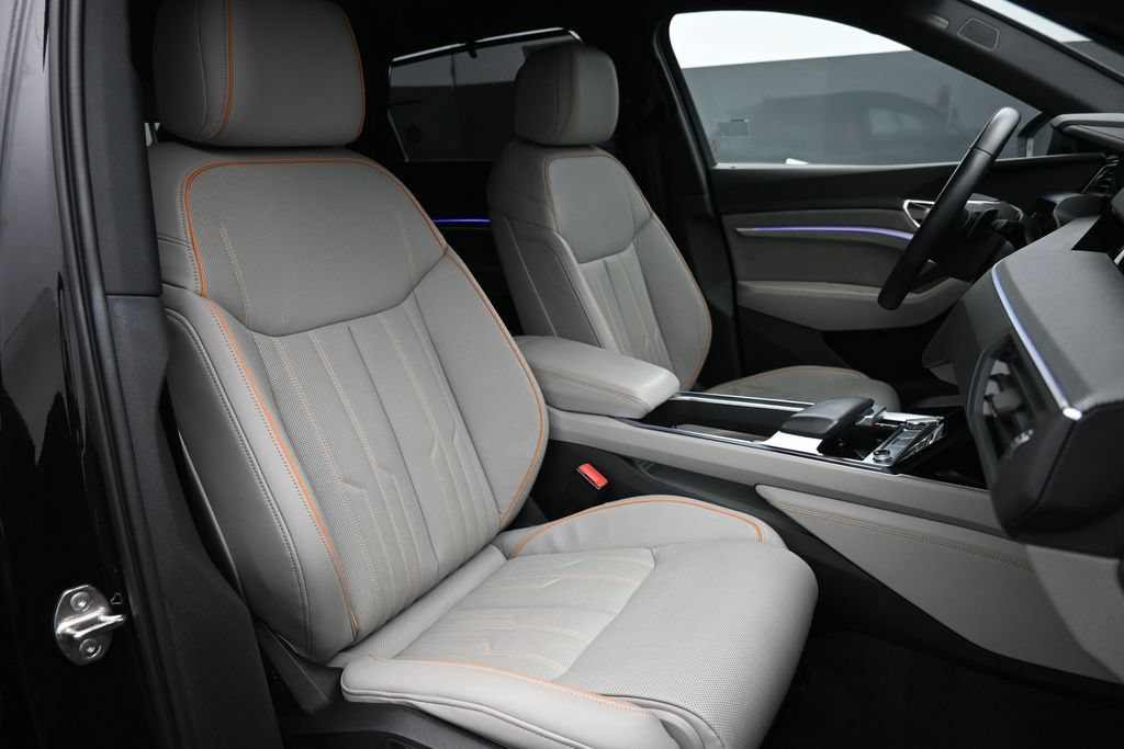 Used 2024 Audi Q8 e-tron Prestige w/ Prestige Package AWD/4WD image 27