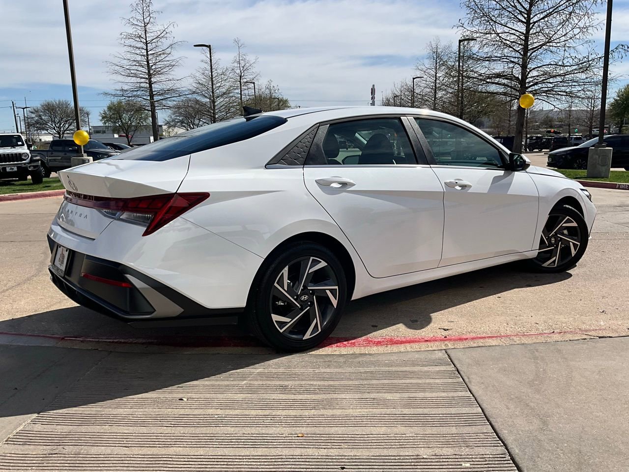 Used 2025 Hyundai Elantra SEL image 6