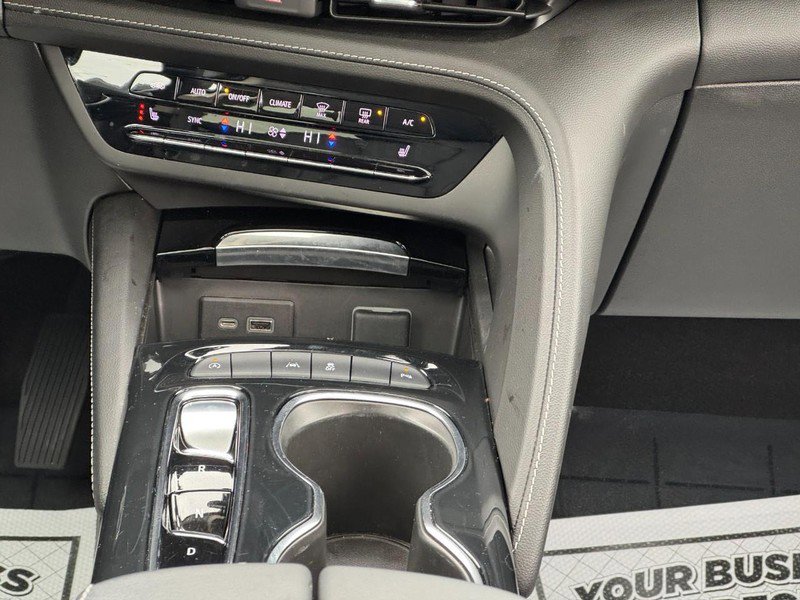 Used 2022 Buick Envision Essence w/ Safety Package image 14