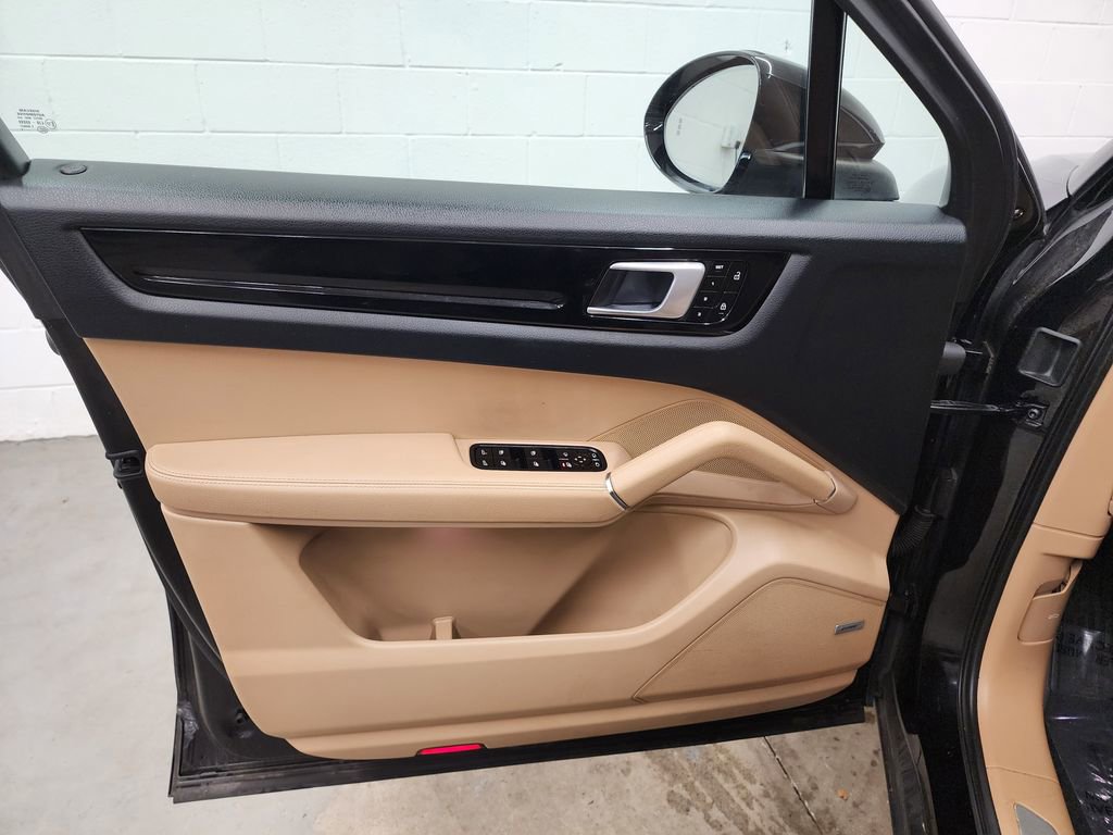 Used 2019 Porsche Cayenne AWD/4WD image 9