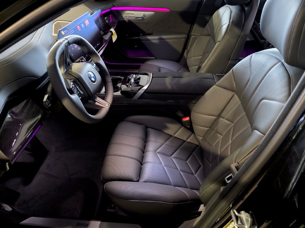New 2027 BMW 740i w/ Executive Package RWD image 7