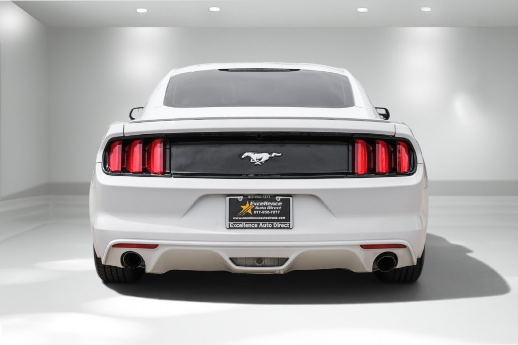 Used 2016 Ford Mustang Coupe RWD image 9
