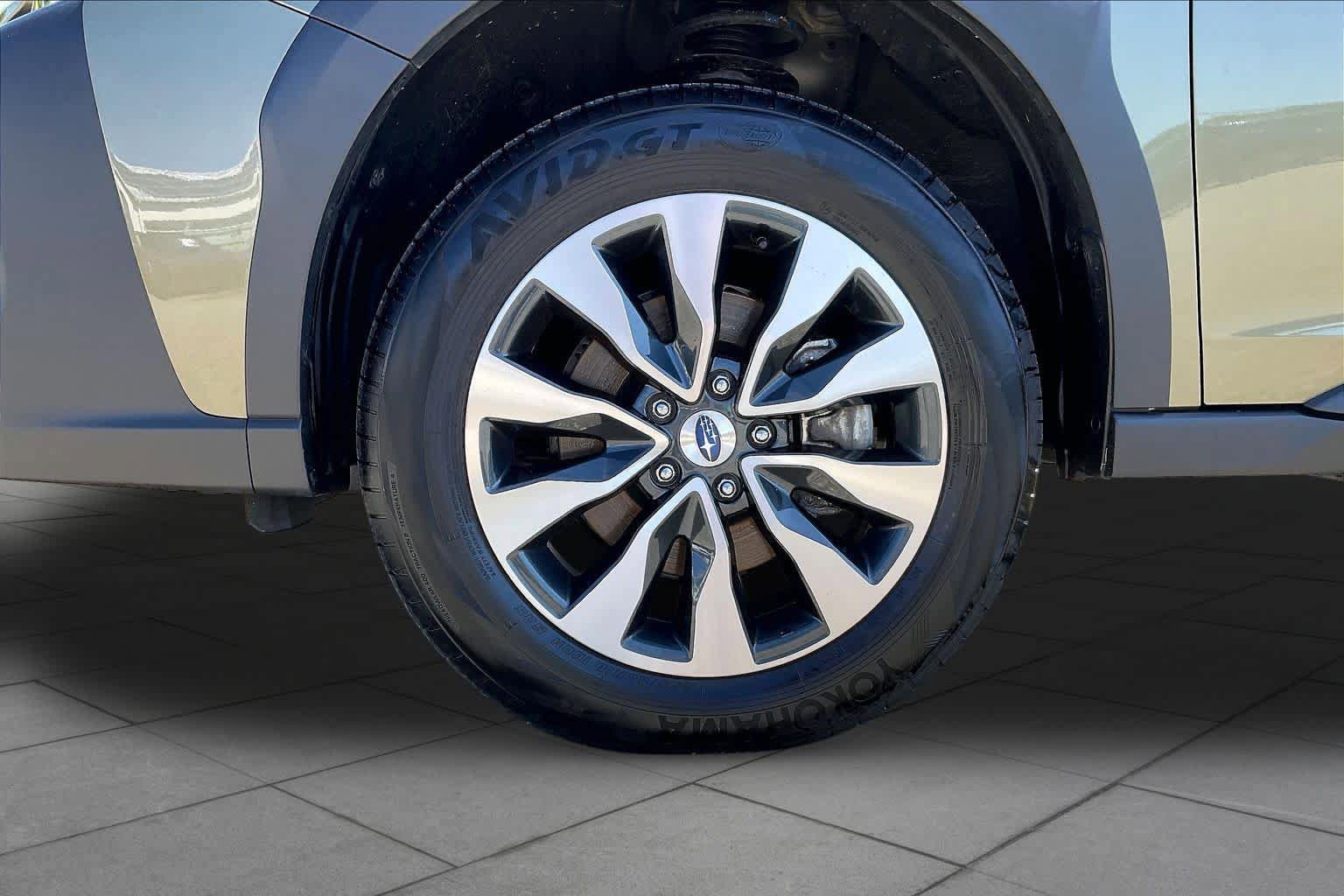 Used 2025 Subaru Outback Touring XT AWD/4WD image 10