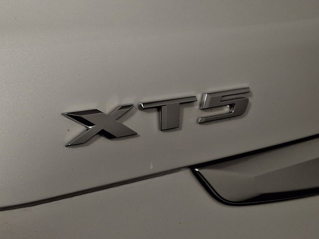 Used 2023 Cadillac XT5 Premium Luxury w/ LPO, Floor Liner Package AWD/4WD image 29