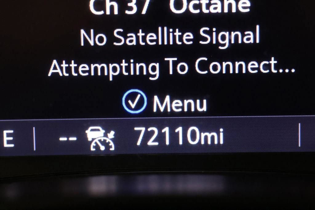 Used 2023 Chevrolet Equinox Premier AWD/4WD image 14