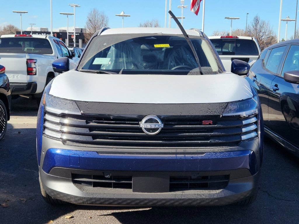 New 2025 Nissan Kicks SR image 2