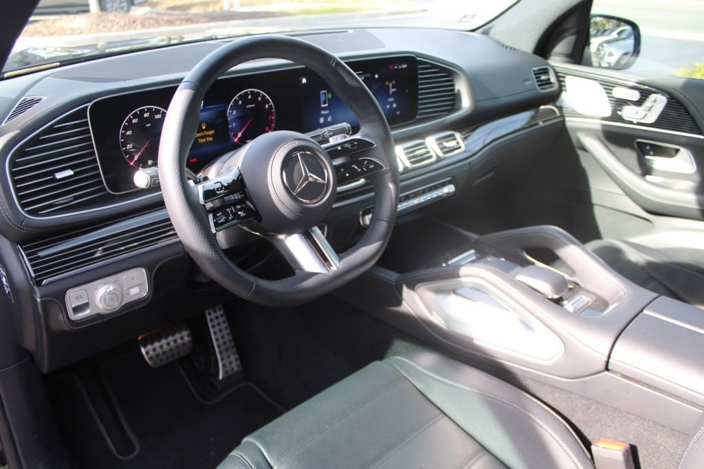 Certified 2025 Mercedes-Benz GLS 580 4MATIC image 4