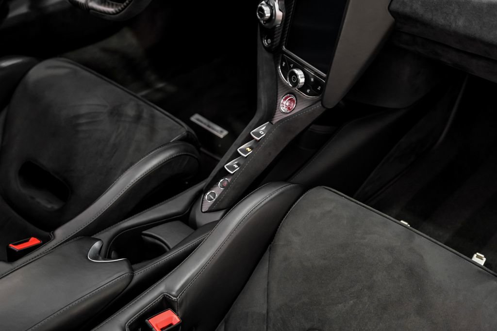 Used 2020 McLaren 720S Performance RWD image 20