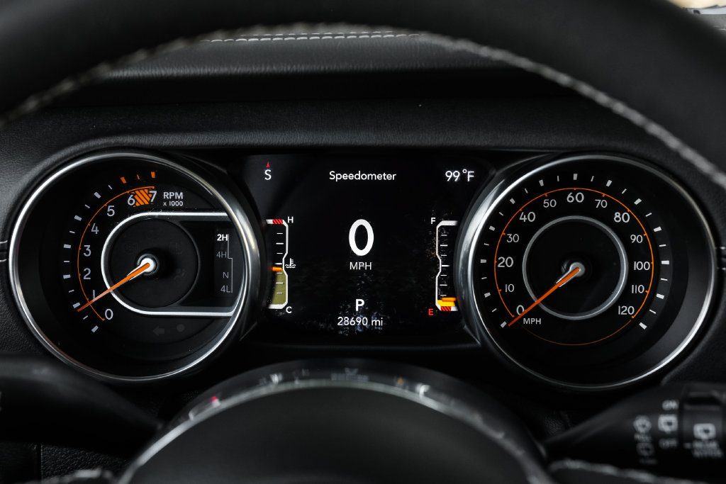 Used 2023 Jeep Wrangler Unlimited Sahara w/ LED Lighting Group AWD/4WD image 30
