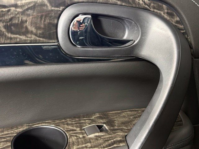 Used 2014 Buick Enclave Leather FWD image 25