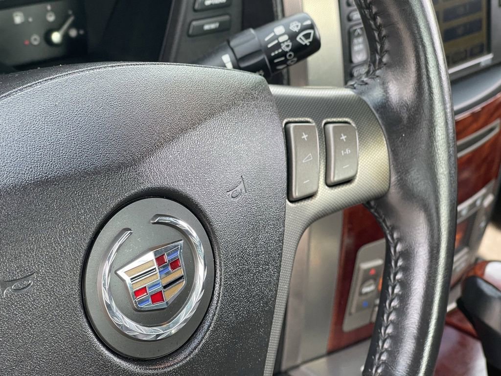 Used 2007 Cadillac XLR image 24
